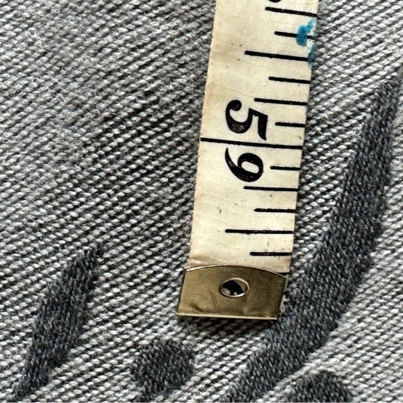 Vintage Gray Italian Wool Leaf Pattern Blanket Scarf Wrap - Picture 13 of 16